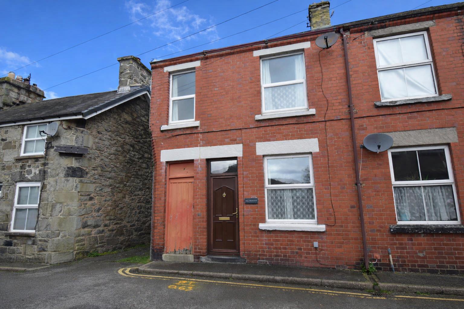 Plassey Street, Bala